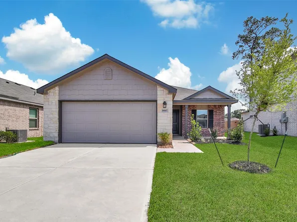 8007 Camphor Ct, Magnolia, TX 77354