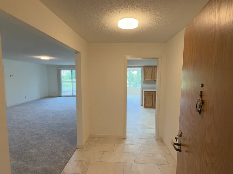 Chelsea Condos — Photo 3