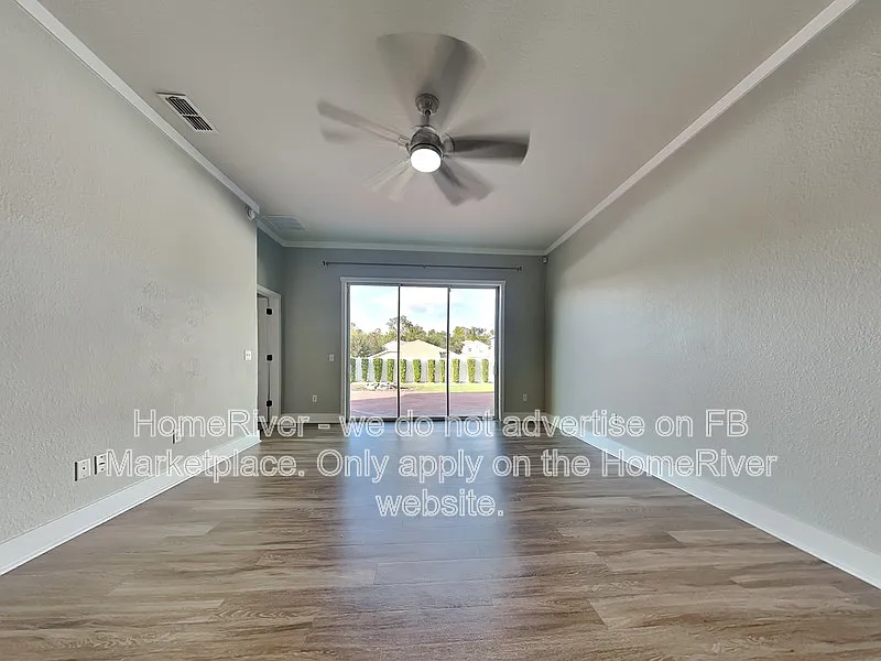 4 bed, 2.0 bath, 1604 sqft, $1,925 — Photo 2