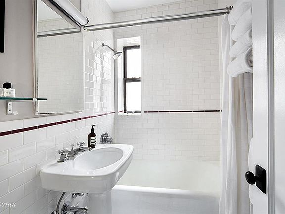 5th image of 442 Hudson St #4A