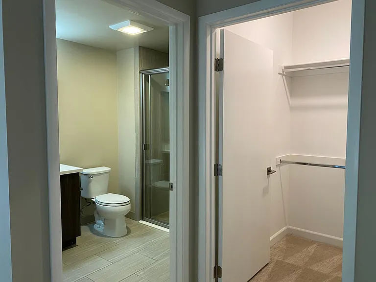 En-suite master bathroom and walk-in closet