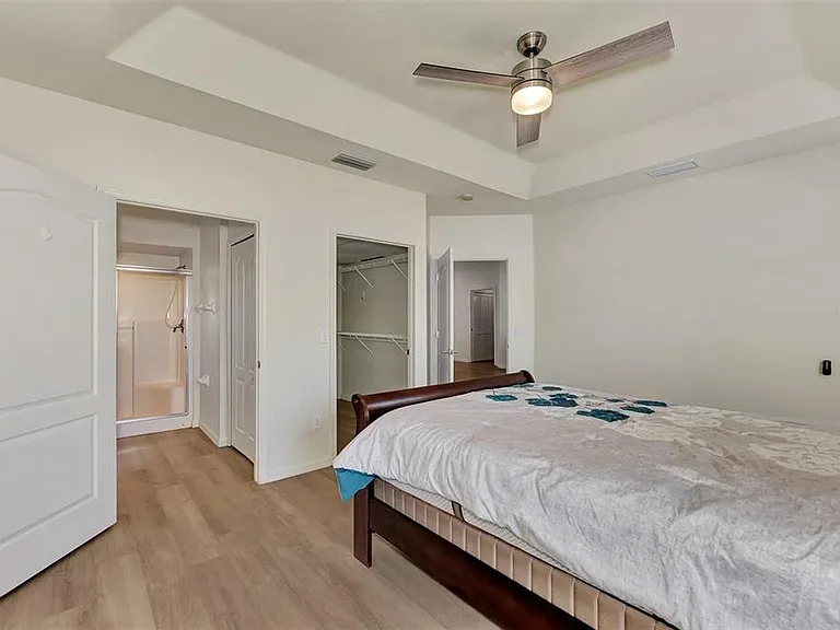 400 Mirabella Cir #201 — Photo 19