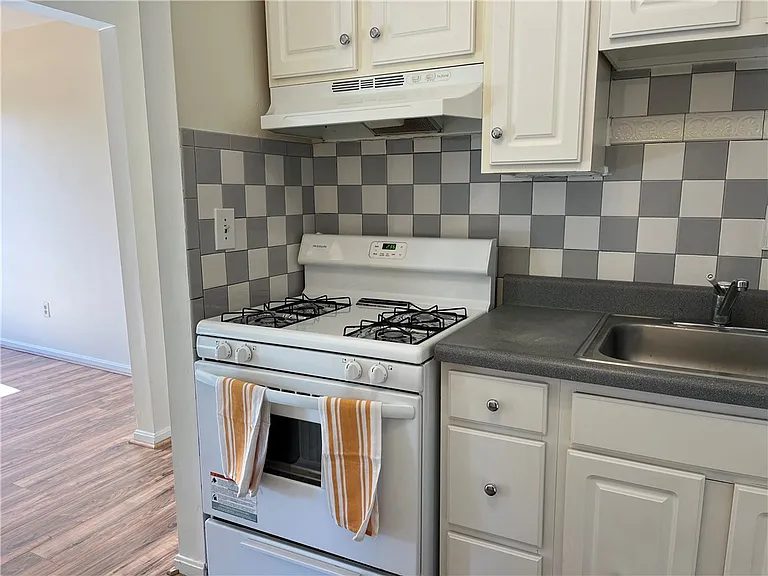 1000 College Park Dr #9 — Photo 12