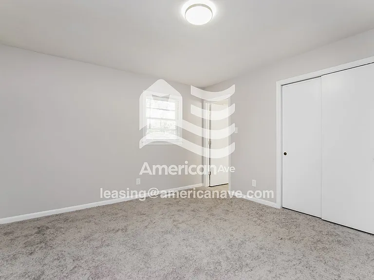 1483817_010_main_bedroom_12693040.jpg
