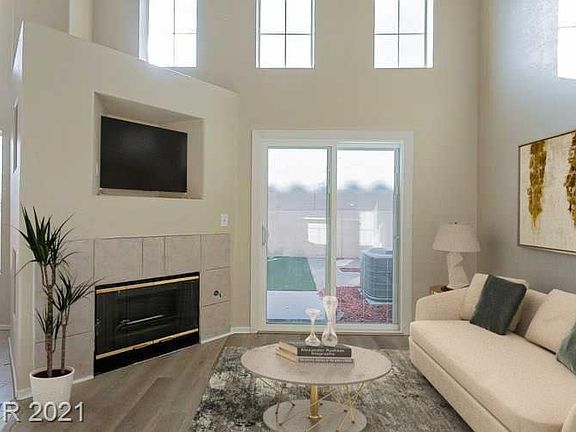 2nd image of 47 Belle Soleil Ave