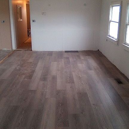 Dining room 11’ x 17’