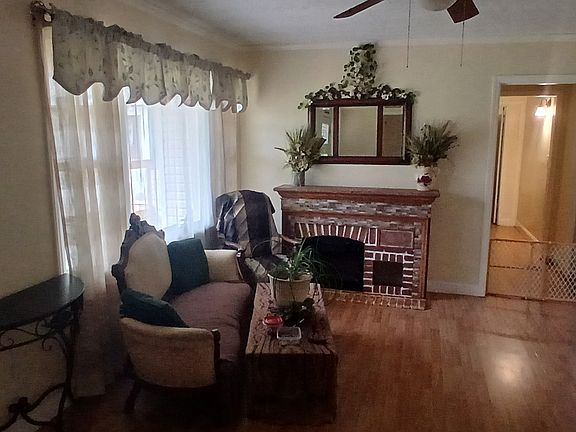 3rd image of 971 Pouncey Rd