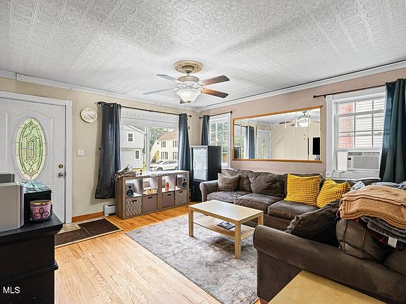 4th image of 19 Knickerbocker Street