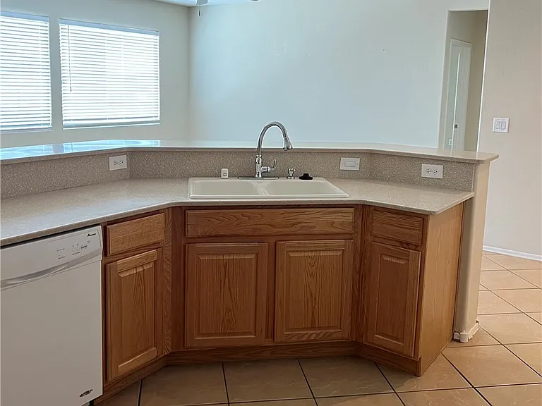 2381 Ecliptic St #0 — Photo 7