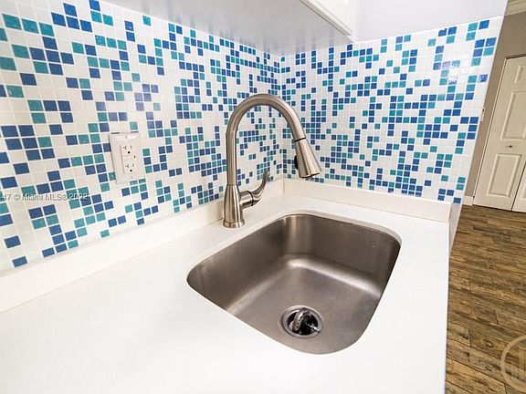 3rd image of 53 NE 49th St #3A