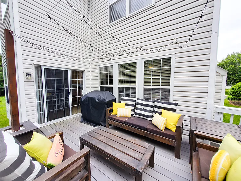 Deck-1