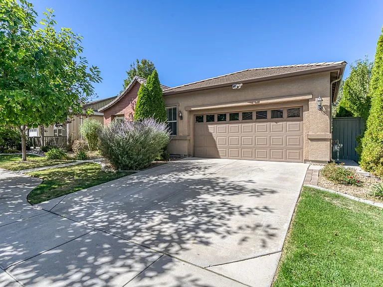 10577 Eagle Falls Way — Photo 3