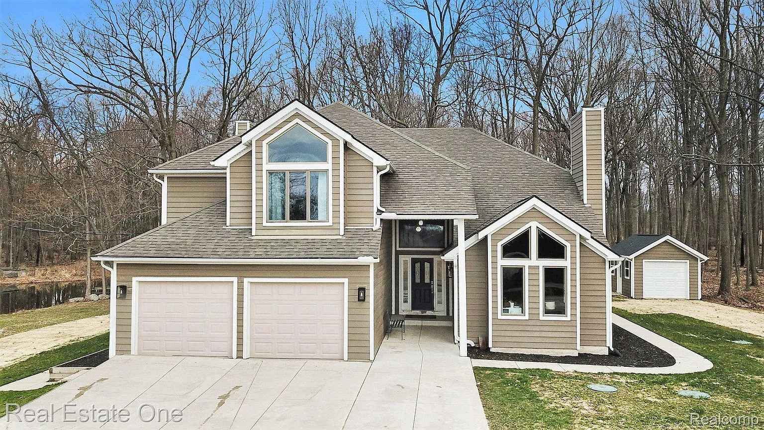 8155 Sheraton Park Dr photo 1