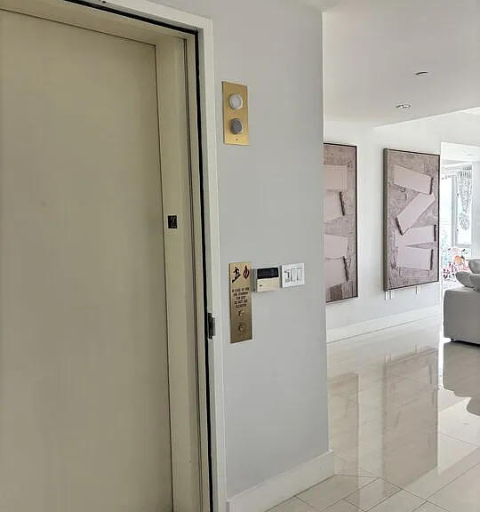 10727 Wilshire Blvd #2002 — Photo 3