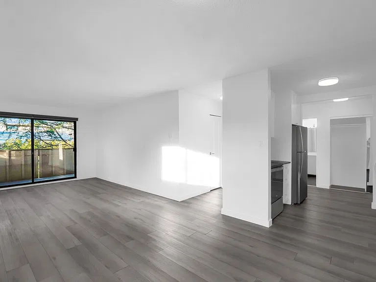 1010 McKenzie Ave #203 — Photo 12