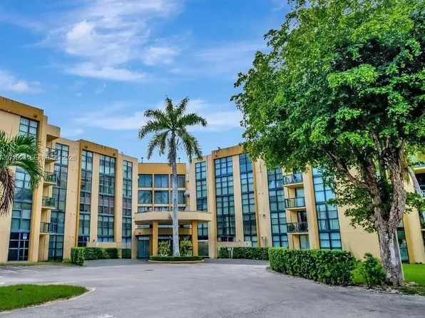 11790 SW 18th St APT 520-3, Miami, FL 33175