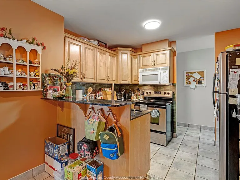 540 Ouellette Ave #7B — Photo 5