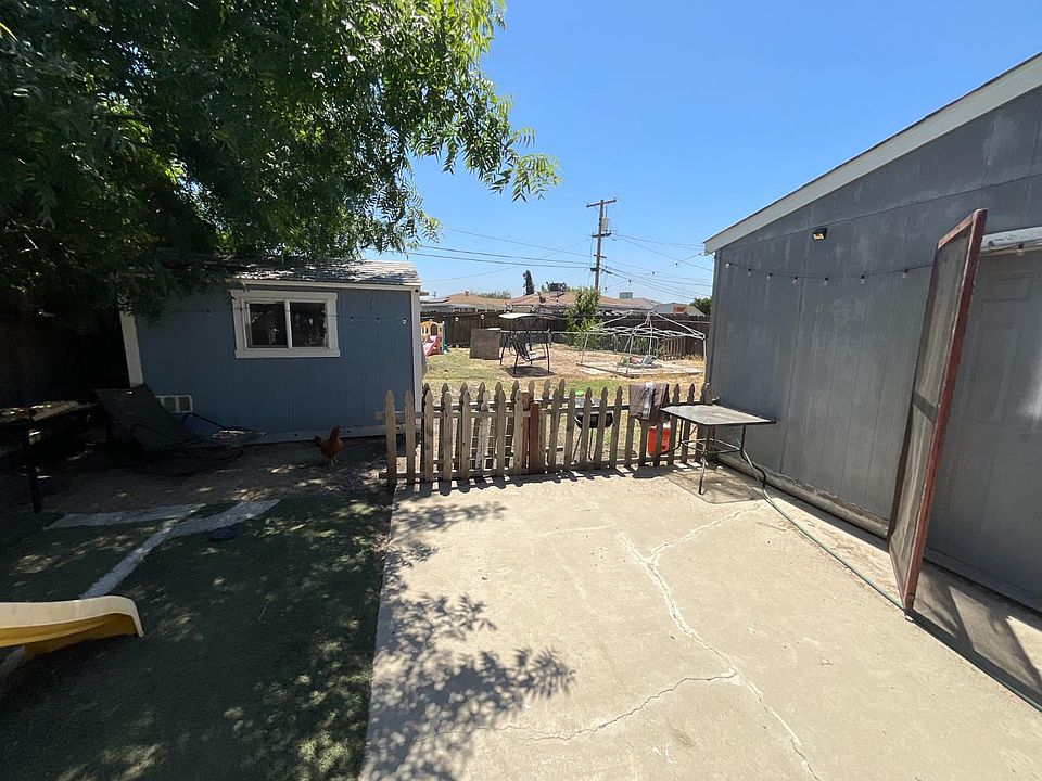 2nd image of 290 E Grove Ave