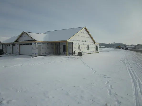 801 3rd Ave NW, Pine Island, MN 55963