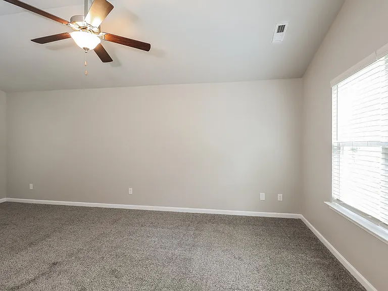 1017 Helms Rd — Photo 11