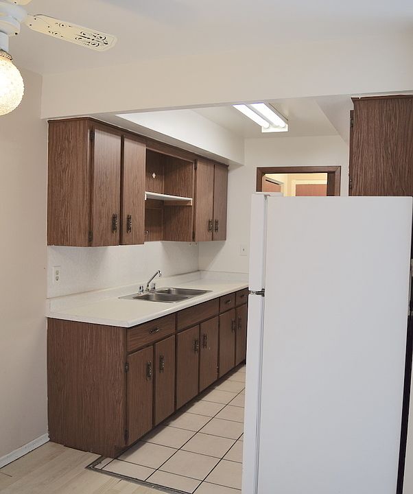 1st image of 1218 Howard Ave #301