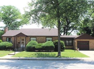 903 Carr St #0, Elgin, IL 60123