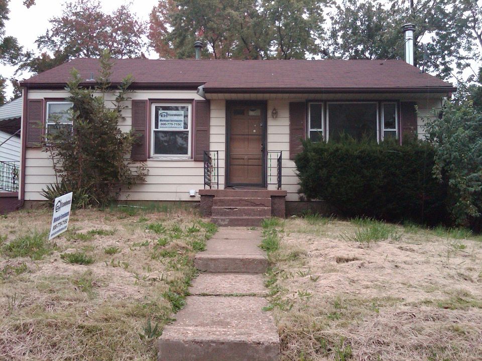 1st image of 10136 Cloverdale Dr