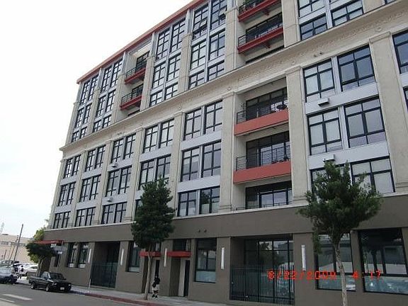 2nd image of 330 W 11th St APT 505