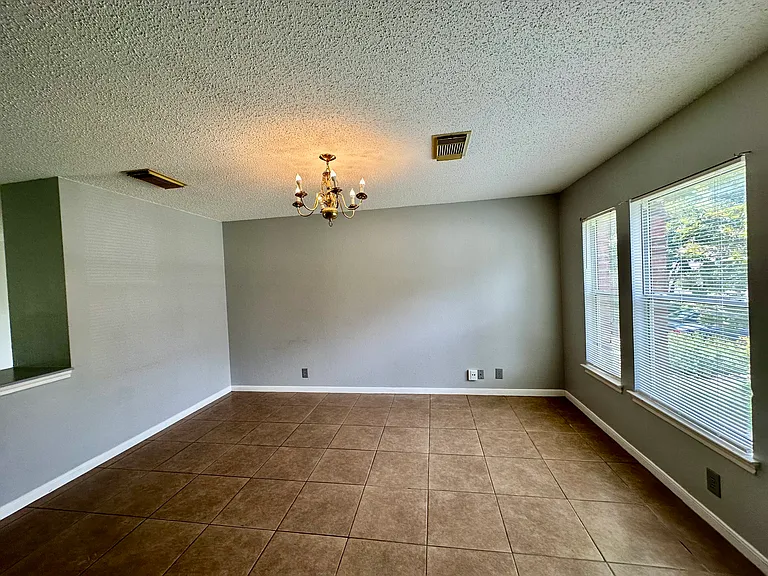 2129 Domal Ln — Photo 9