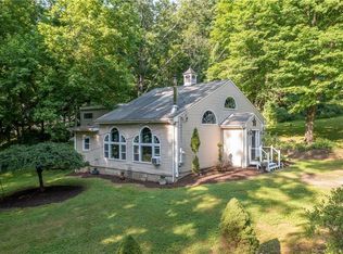 37 Lake Lillinonah Rd N, Bridgewater, CT 06752