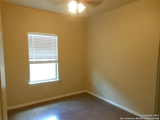 113 Joanne Cv — Photo 11