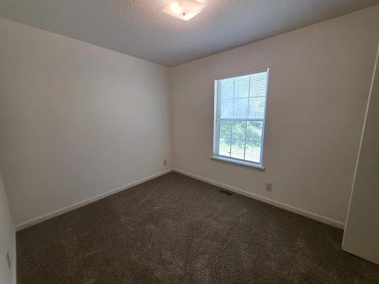208 Beech St — Photo 12