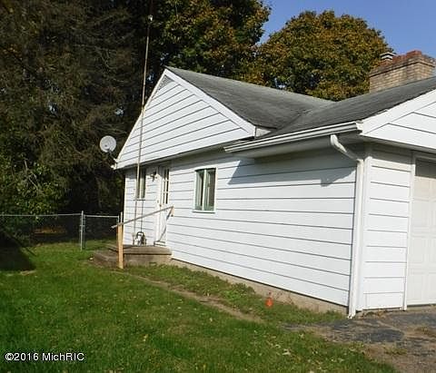 3rd image of 417 Alvena Ave