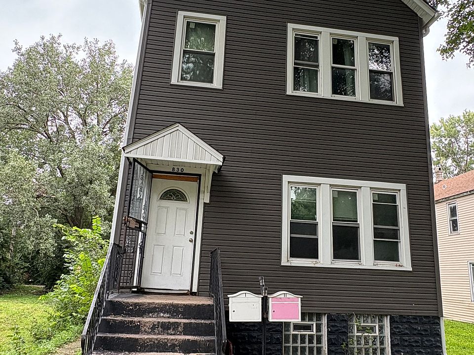 1st image of 830 W 51st Pl #1