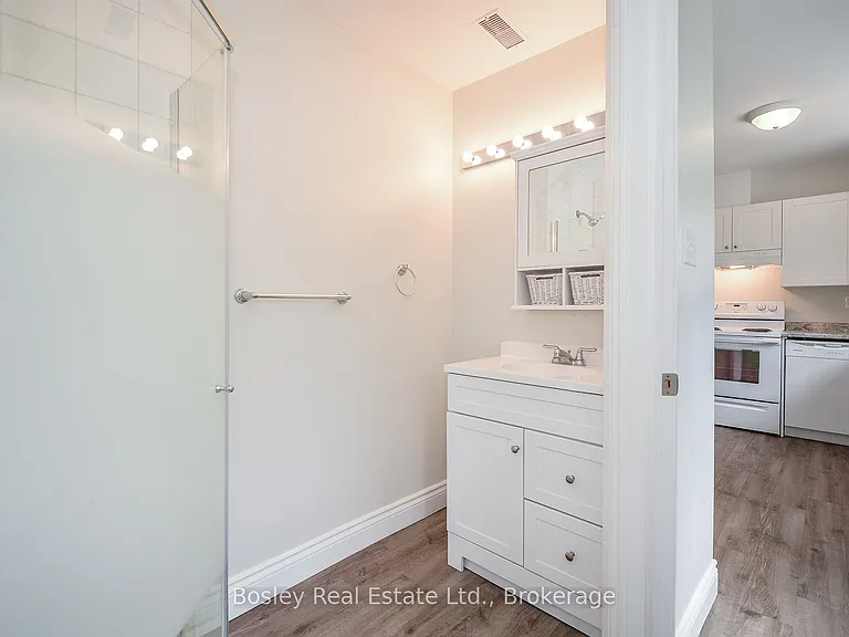 5 Algoma Dr — Photo 13