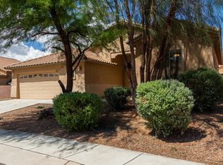 330 N Oak Tree Canyon Loop, Sahuarita, AZ 85629