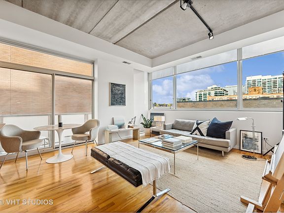 5th image of 630 N Franklin St APT 619