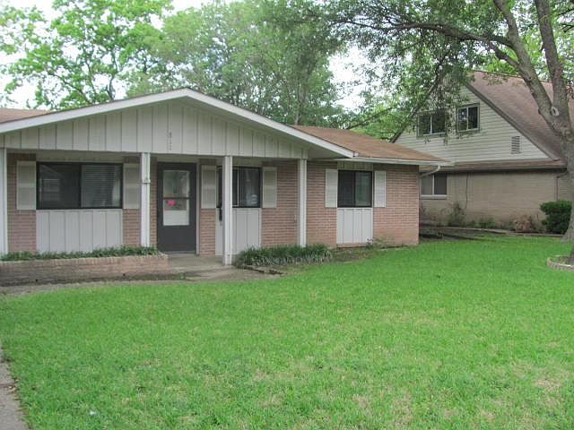 1st image of 811 Greenhaven Dr