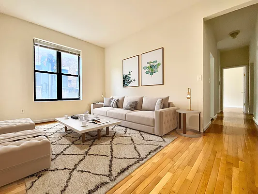 Rented by Bohemia Realty Group | media 7