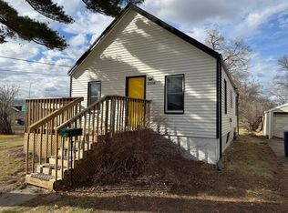 2208 Elizabeth Ave, Des Moines, IA 50317