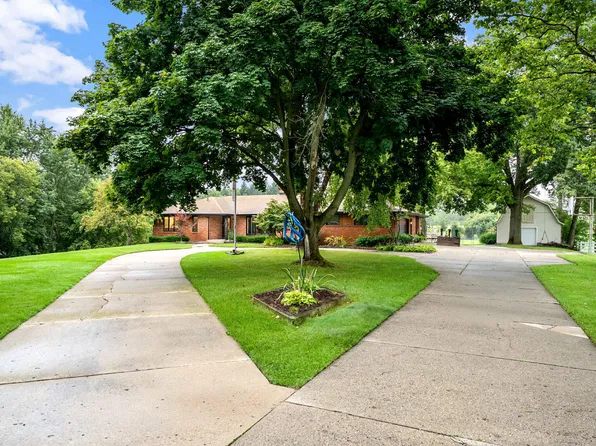 2305 Leffingwell Ave NE, Grand Rapids, MI 49525