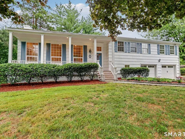 10 Old Field Place, Norwalk, CT 06853