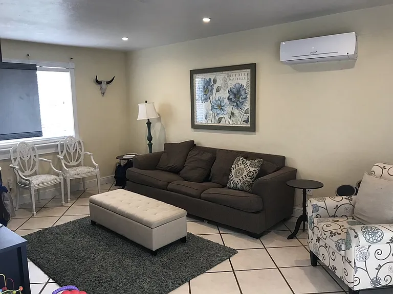 8121 SW 204th St — Photo 3