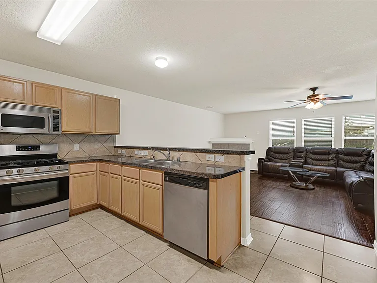 3219 Zephyr Glen Way — Photo 8