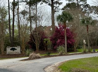 49 Seaside Ln, Edisto Island, SC 29438
