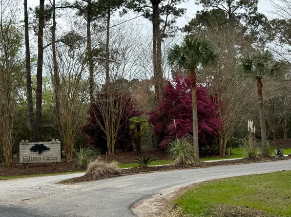 49 Seaside Ln, Edisto Island, SC 29438