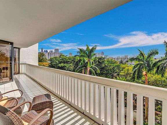 3rd image of 2000 Island Blvd APT 503