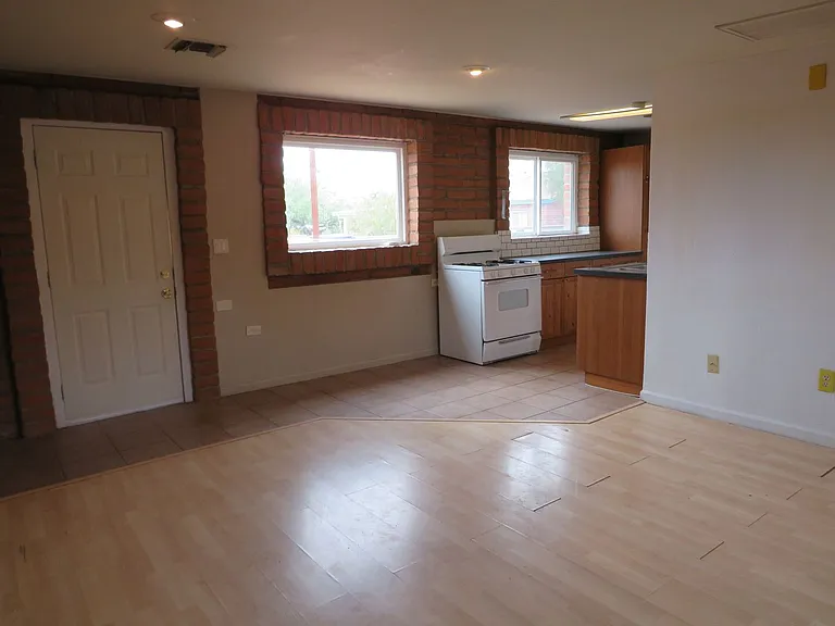 1610 E Copper St — Photo 8