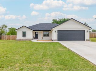 413 E Jean Pierre St, Chouteau, OK 74337