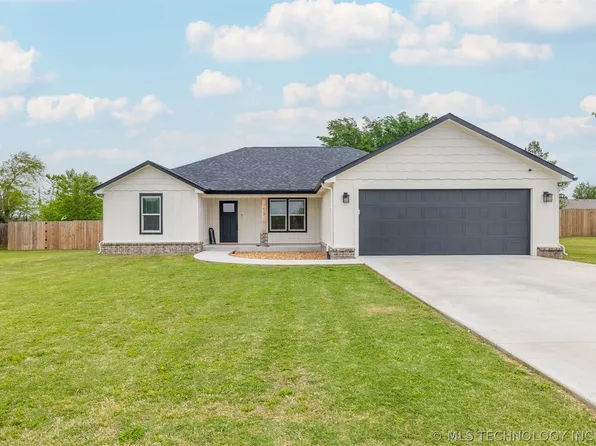 413 E Jean Pierre St, Chouteau, OK 74337